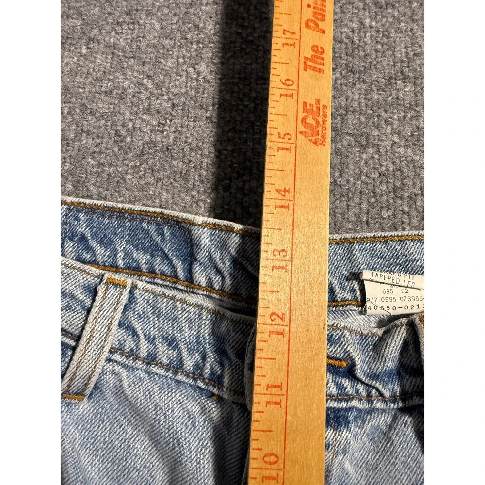 Vintage Levis 550 Relaxed Fit Jeans Mens 33 Light Wash Denim